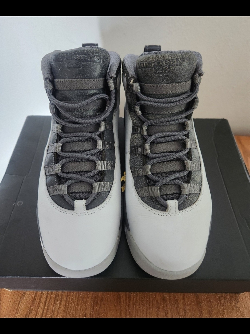 2 for 1 Air Jordan 10 size 5y - Picture 4 of 12